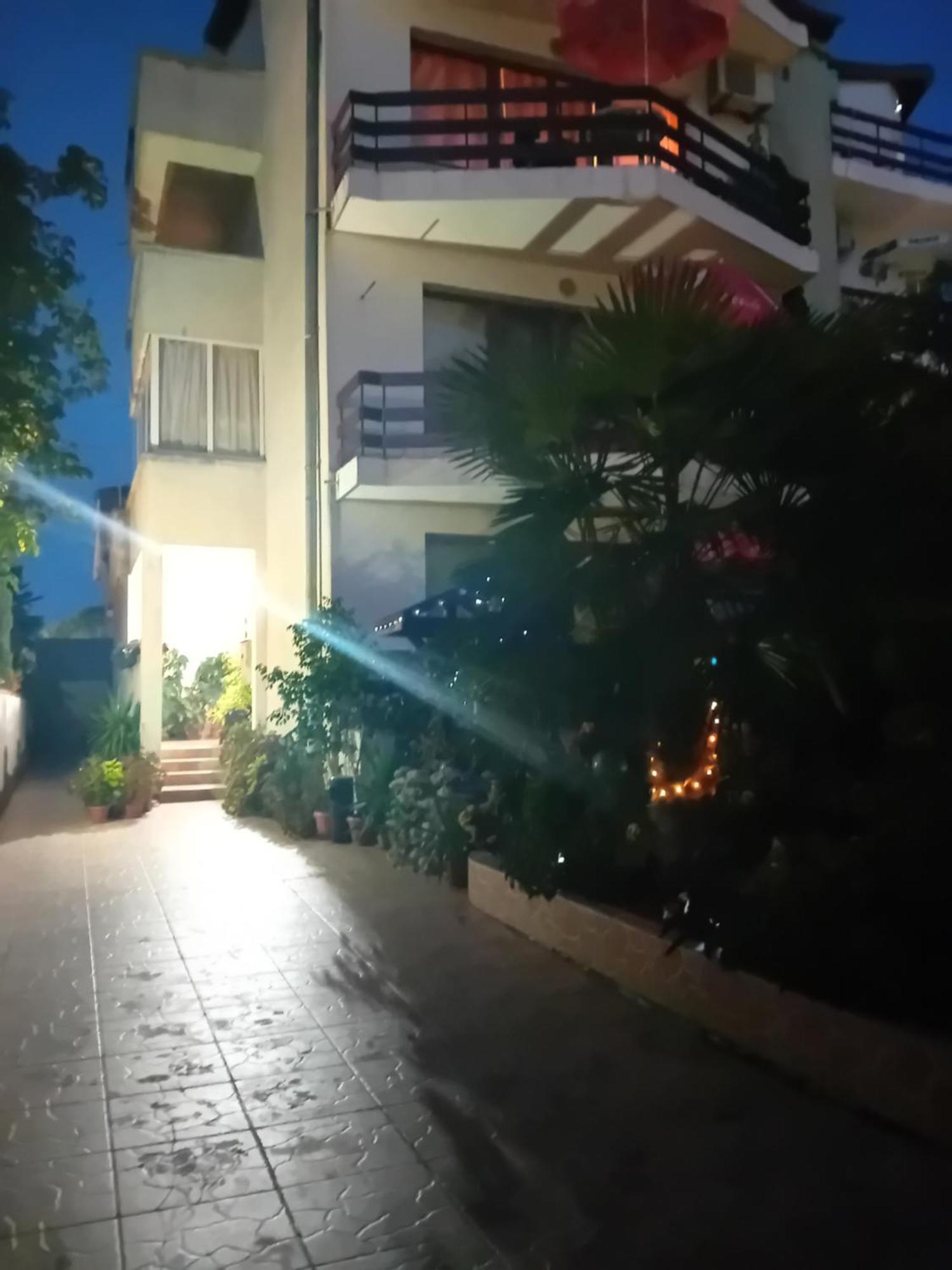 Guest House Urdoviza Kiten  Zewnętrze zdjęcie